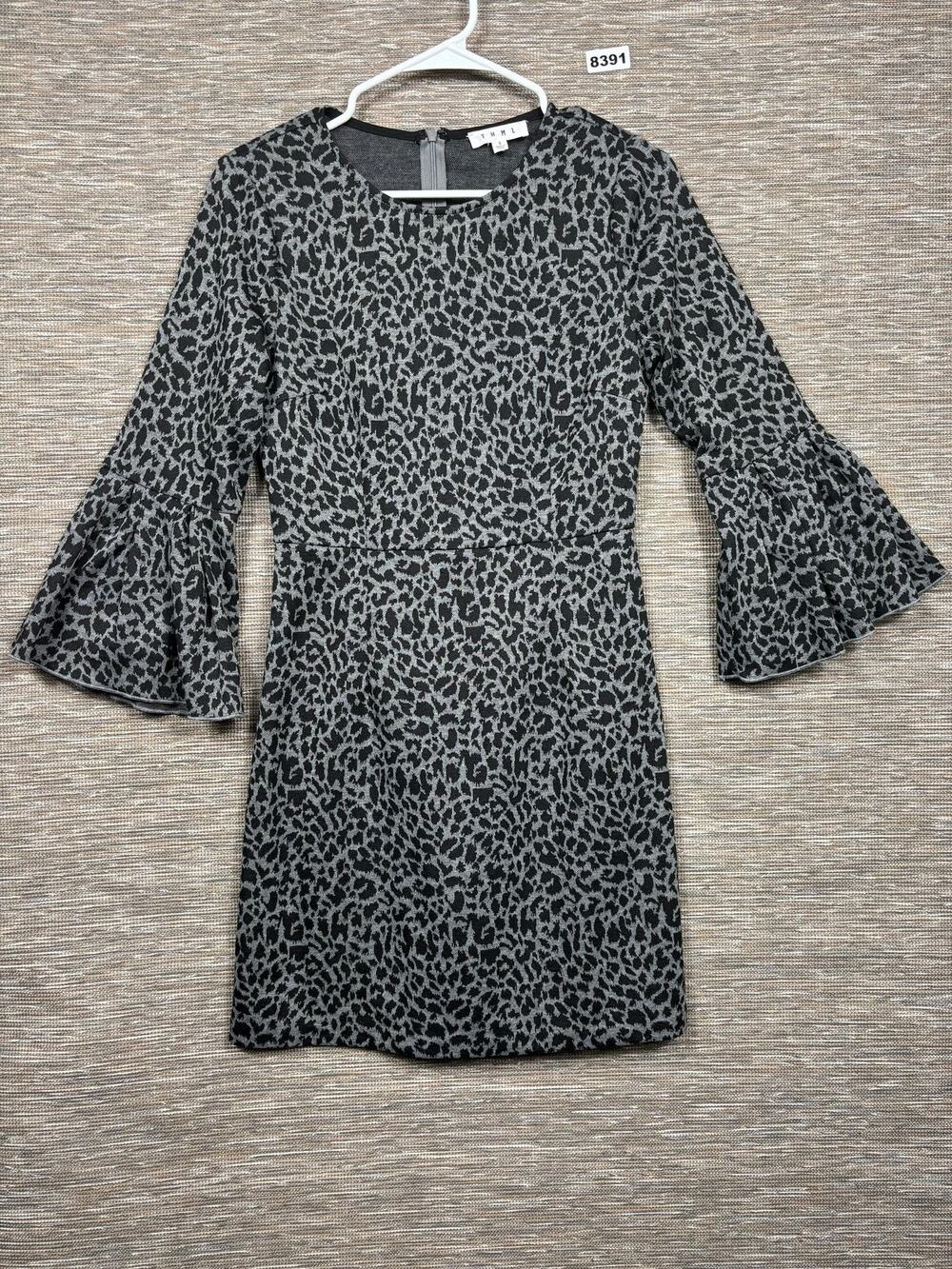 THML Dress Womens Small Gray Animal Print Bell Sleeve Knit A Line Short